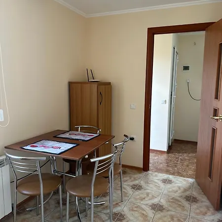Домик С Бассейном Возле Молодой Гвардии Odesa Exterior photo