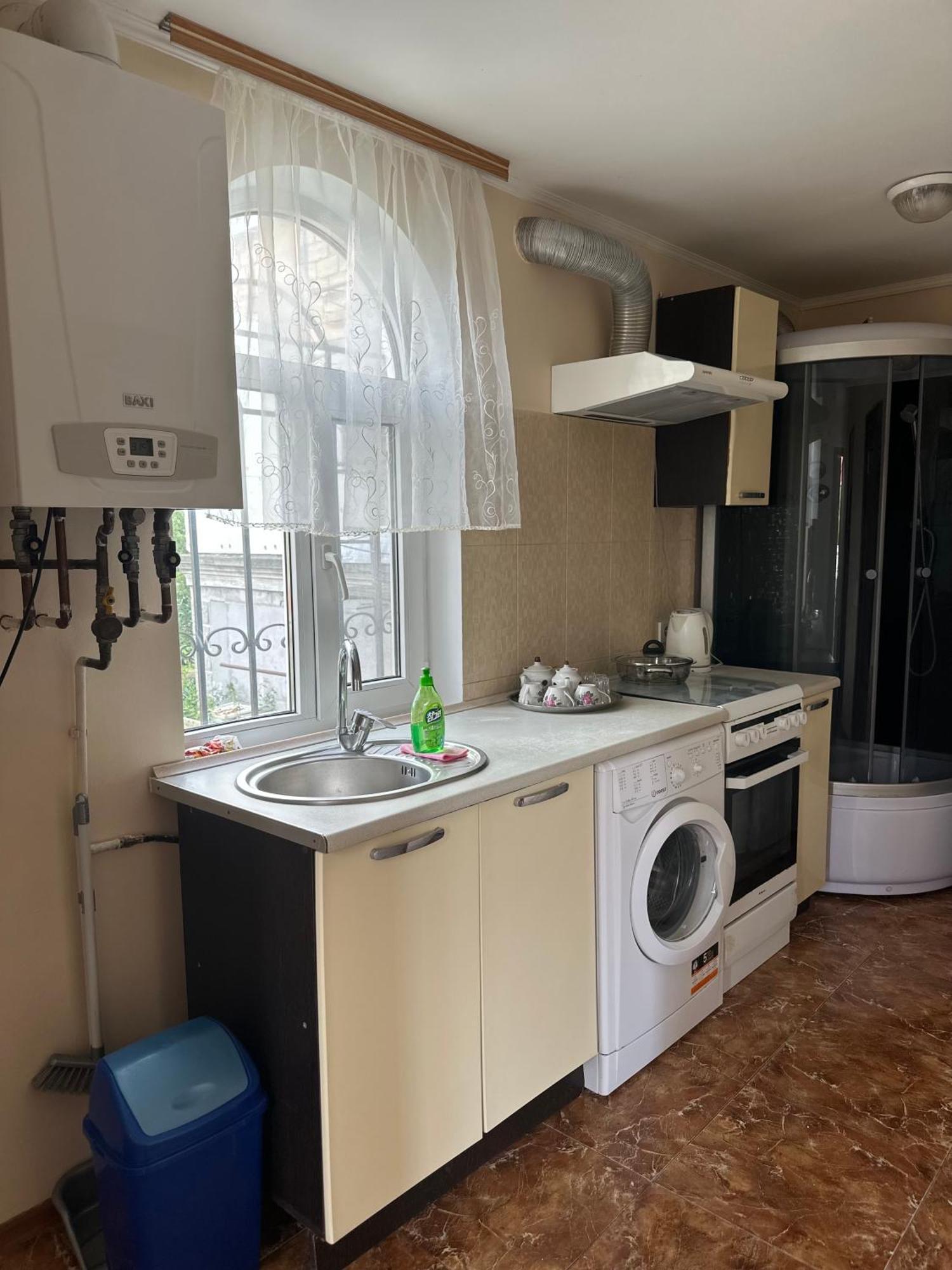 Apartment Домик С Бассейном Возле Молодой Гвардии